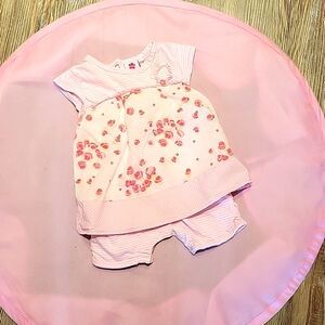 Baby clothes